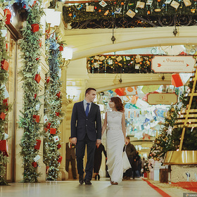 Зимняя фотосессия "Свадьба для двоих" в Москве. ГУМ.